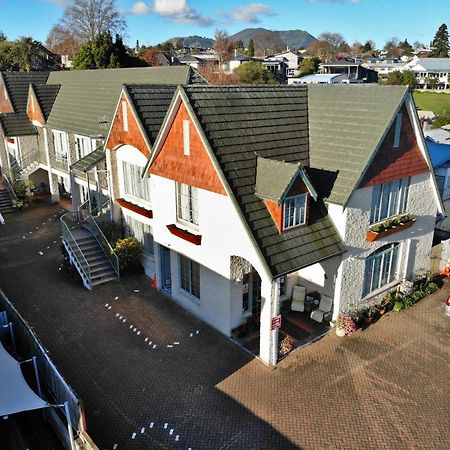 Colonial Lodge Motel 타우포 호 외부 사진