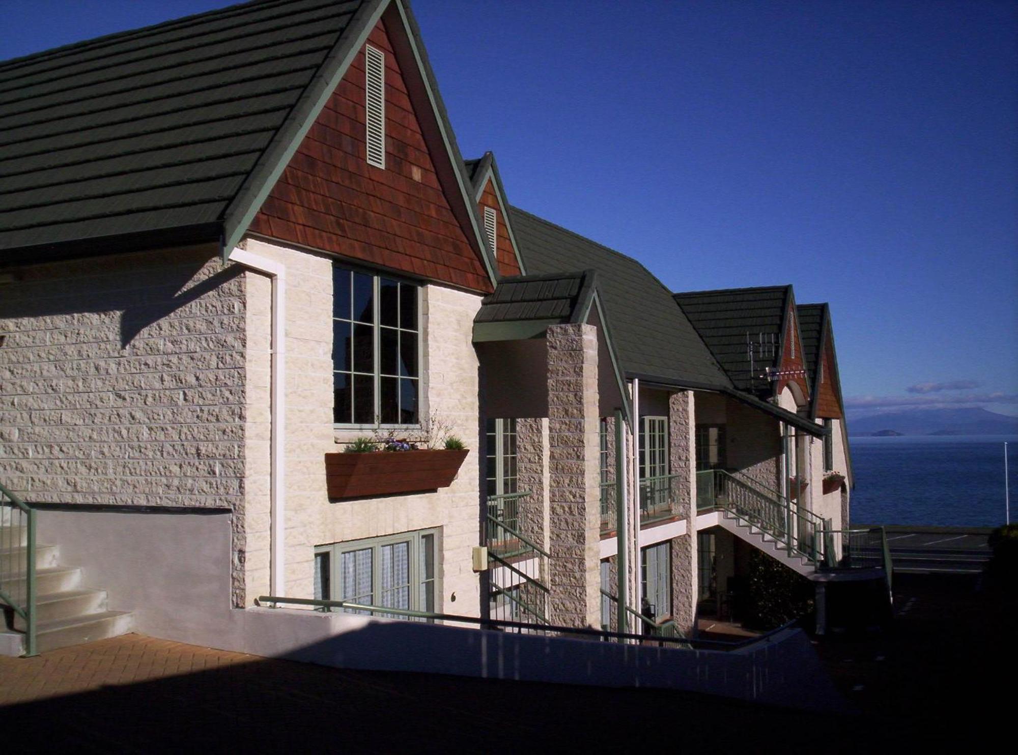 Colonial Lodge Motel 타우포 호 외부 사진