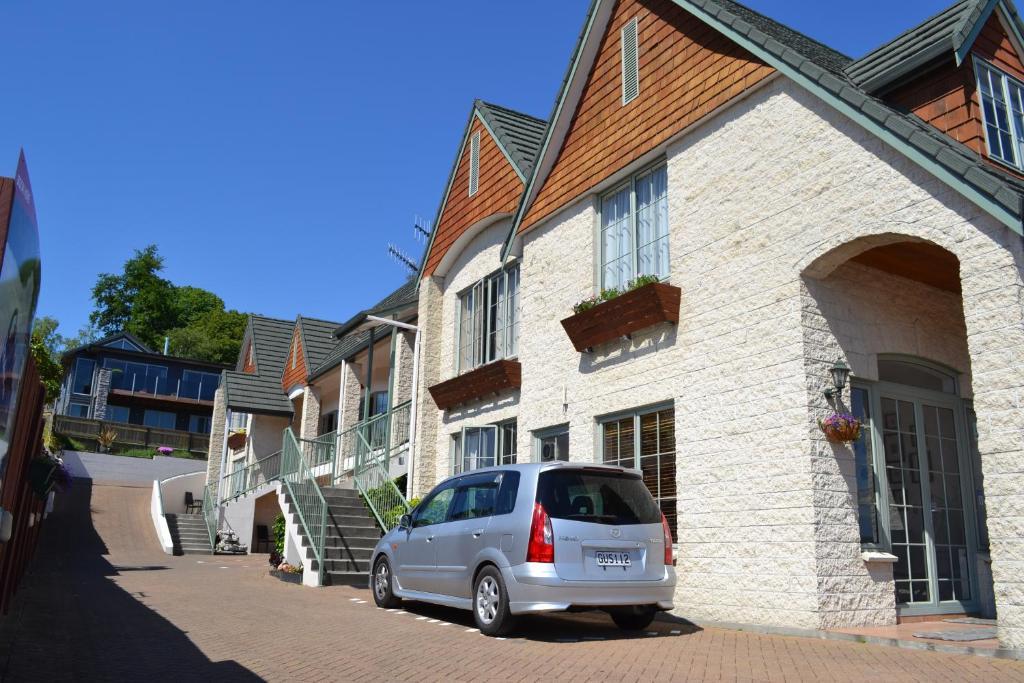 Colonial Lodge Motel 타우포 호 외부 사진